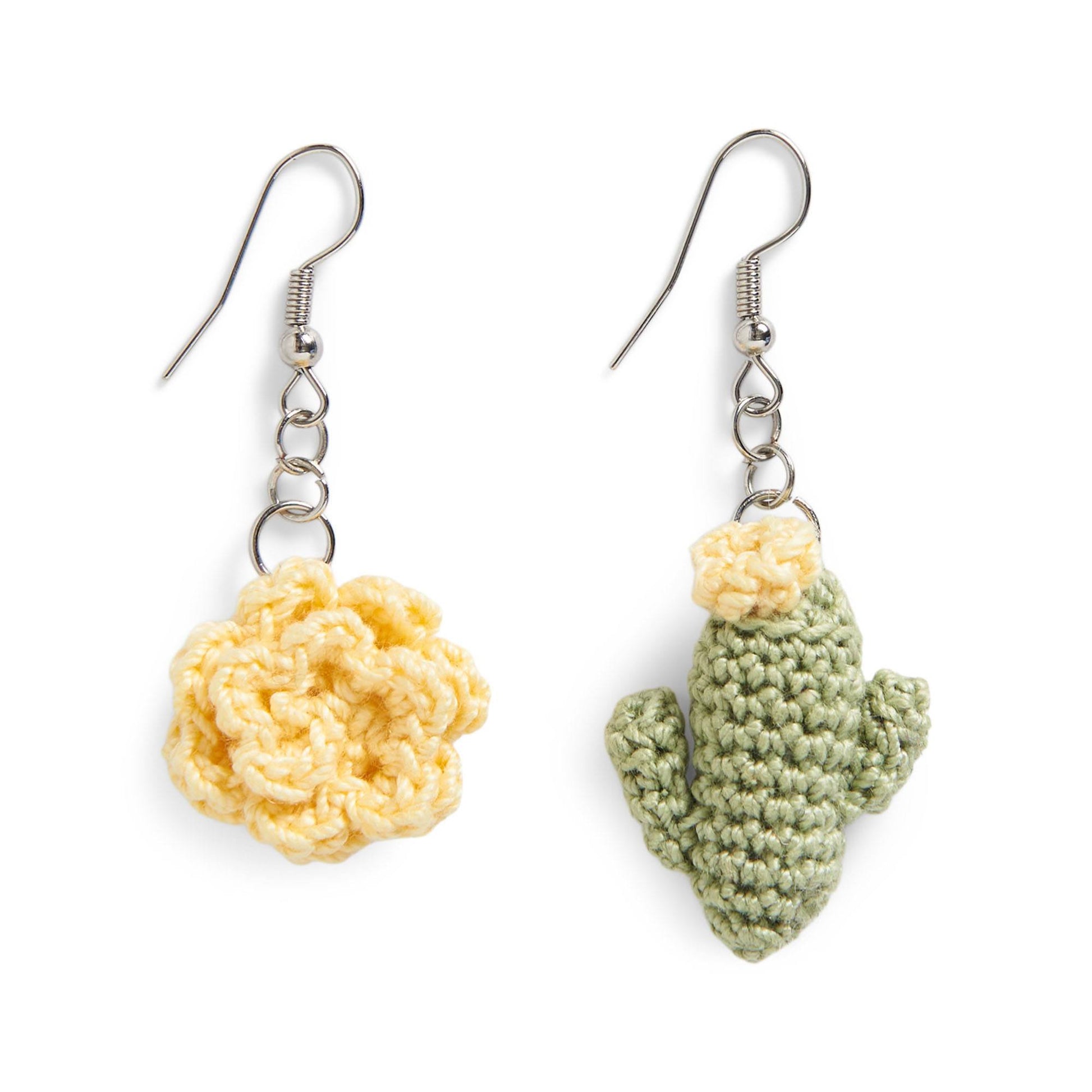 Free Aunt Lydia’s Crochet Cactus Rose Earrings Pattern