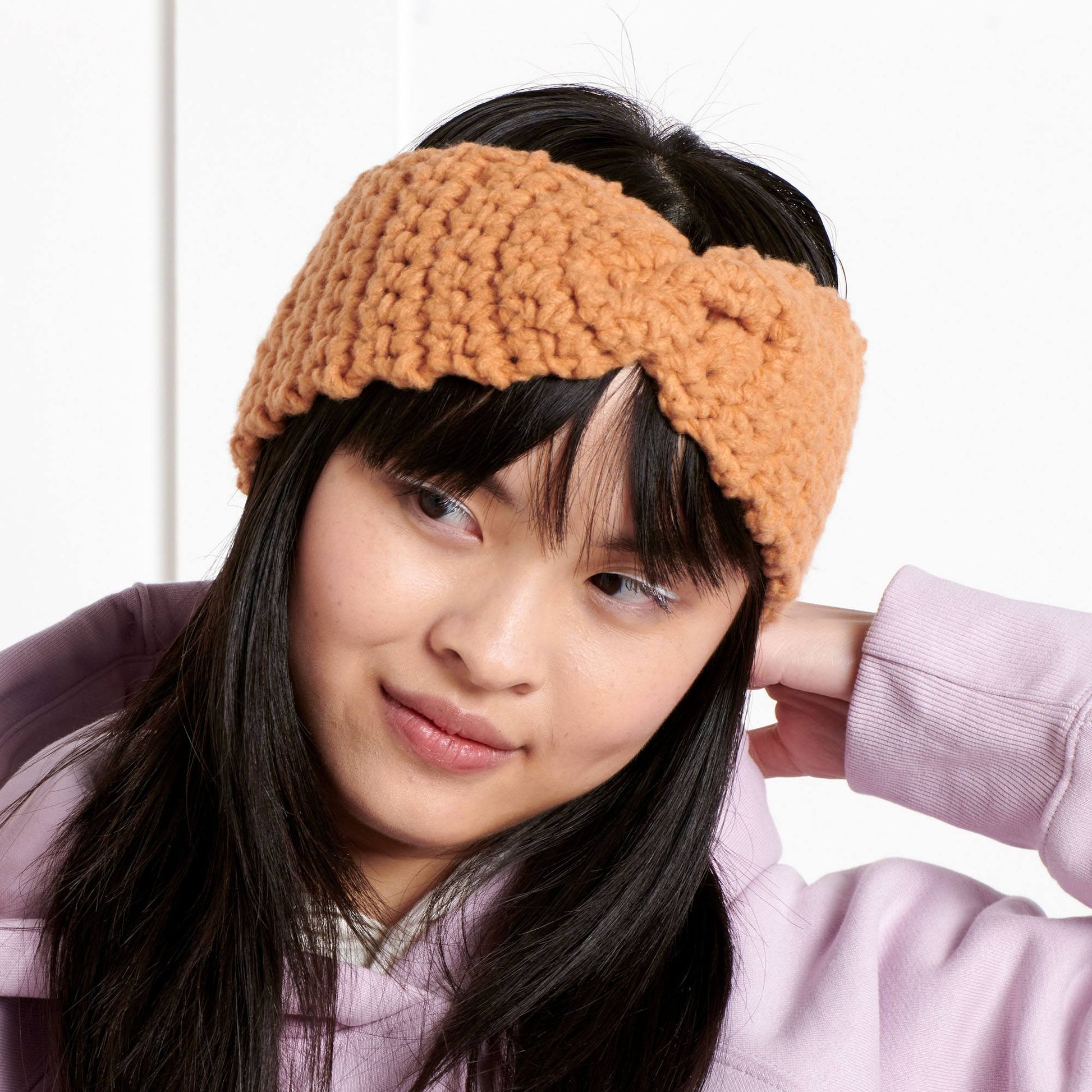 Bernat Beginner Do The Twist Crochet Headband Pattern | Yarnspirations