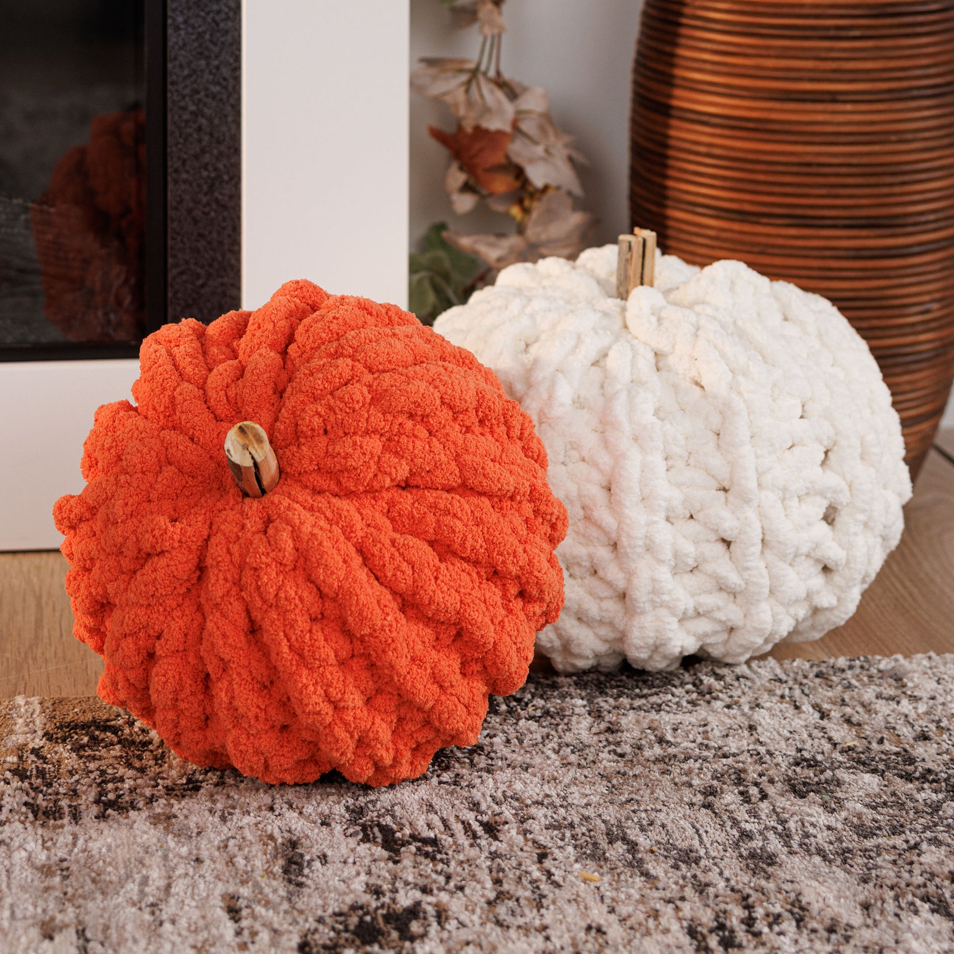 Free Bernat Extra Thick Finger Crochet Pumpkin Pattern