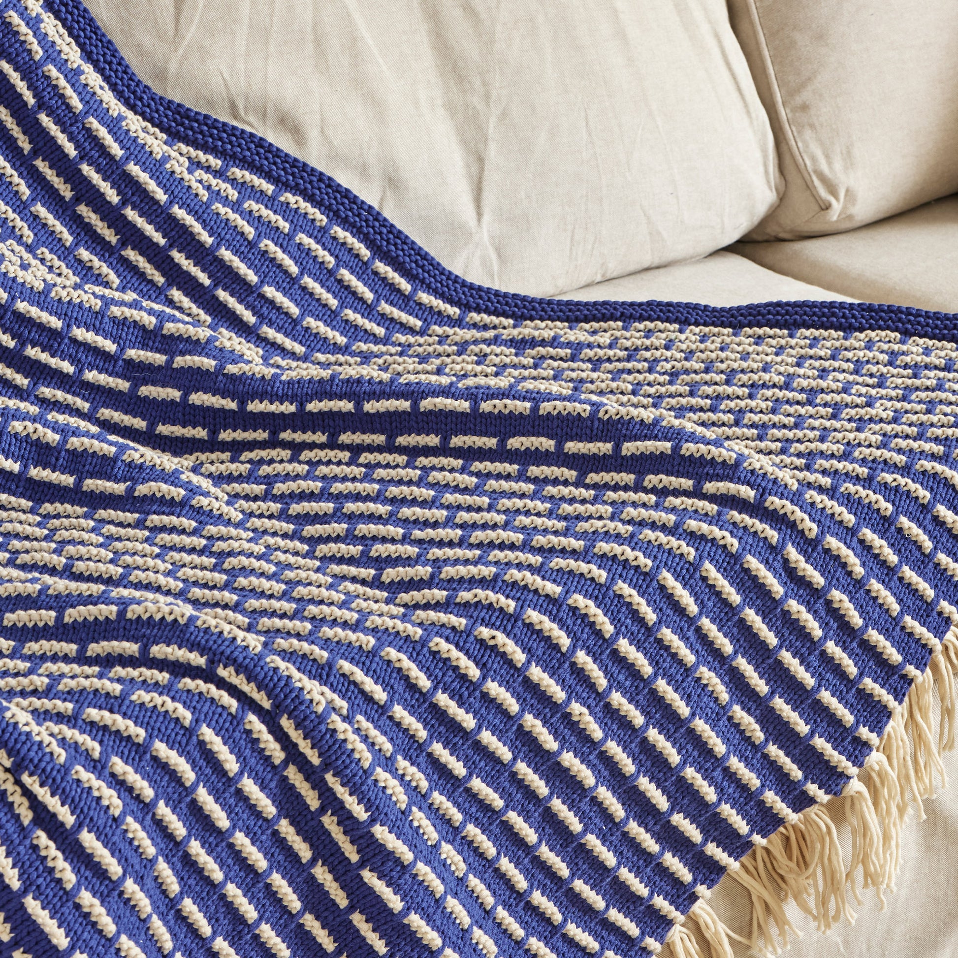 Free Bernat Knit Modern Weave Blanket Pattern