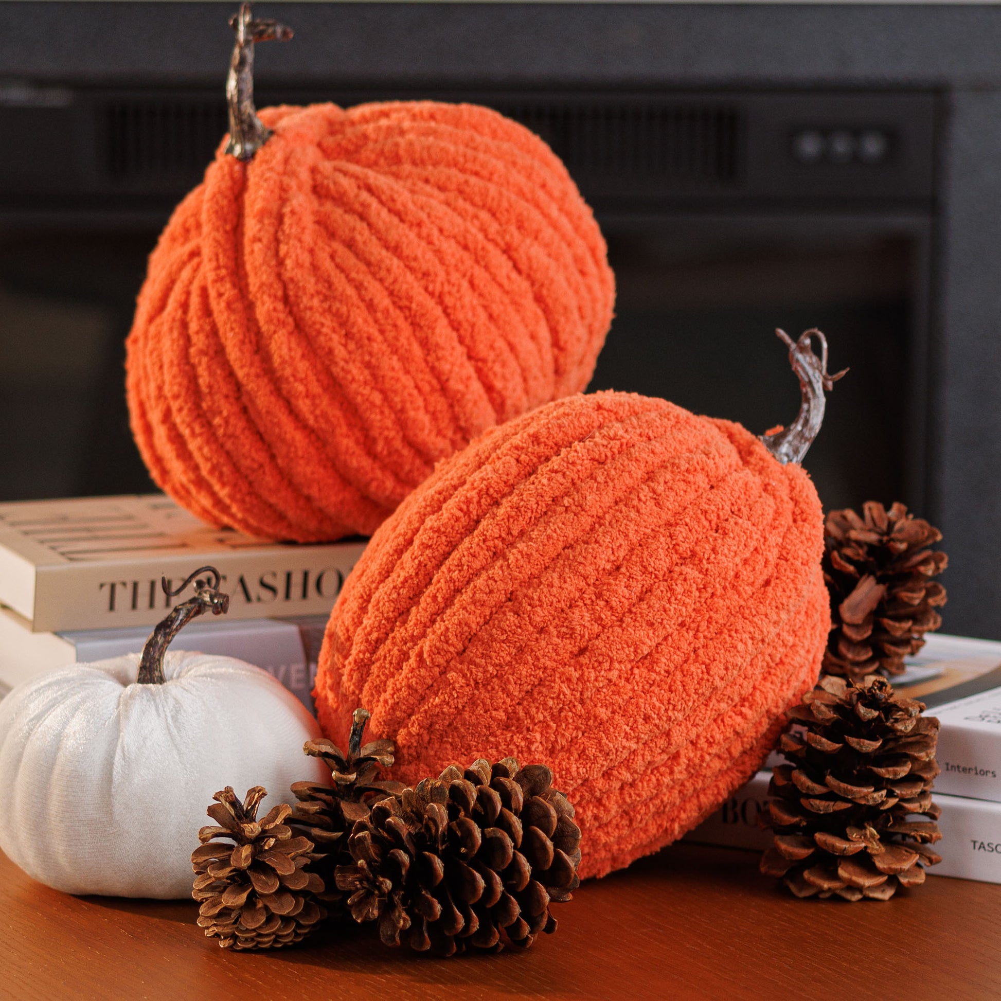 Free Bernat Rustic Autumn Pumpkins Pattern