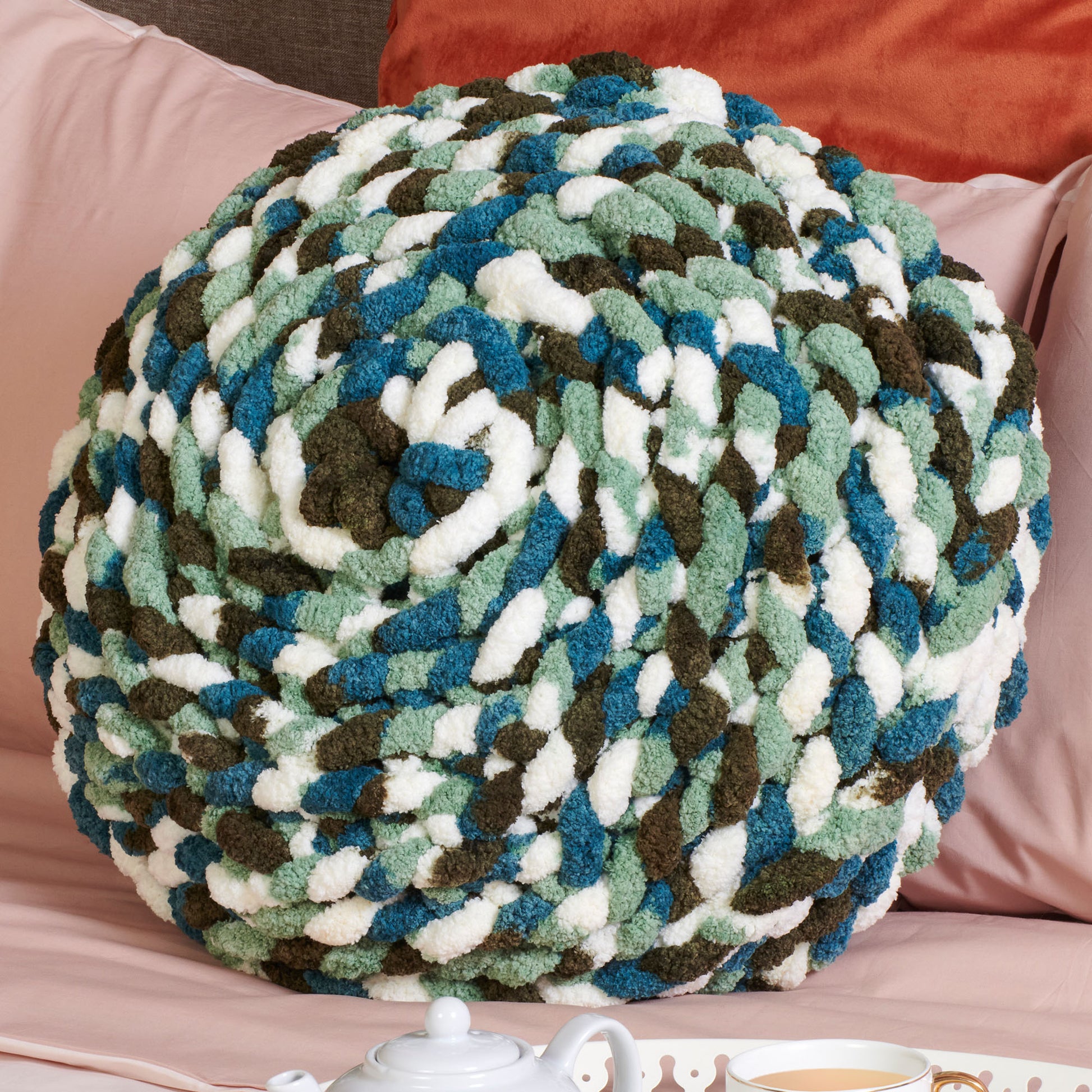How to Crochet: Bernat Blanket Extra Thick Table Knit Pillow: JOANN SAL  2022 (Right Handed) 