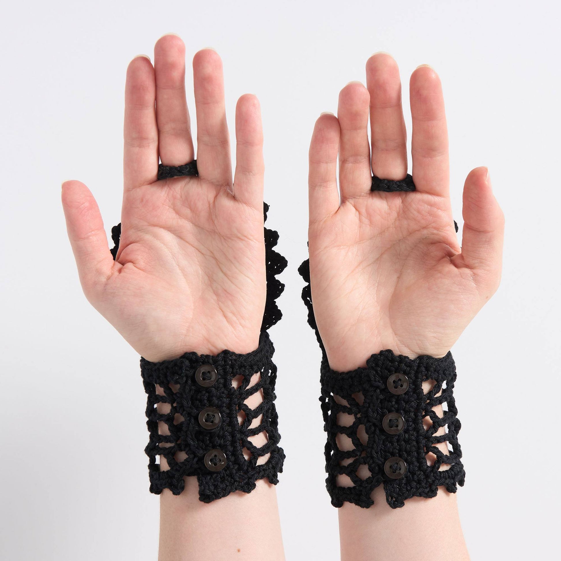 Free Patons Deceased Digits Crochet Lace Wrister Pattern