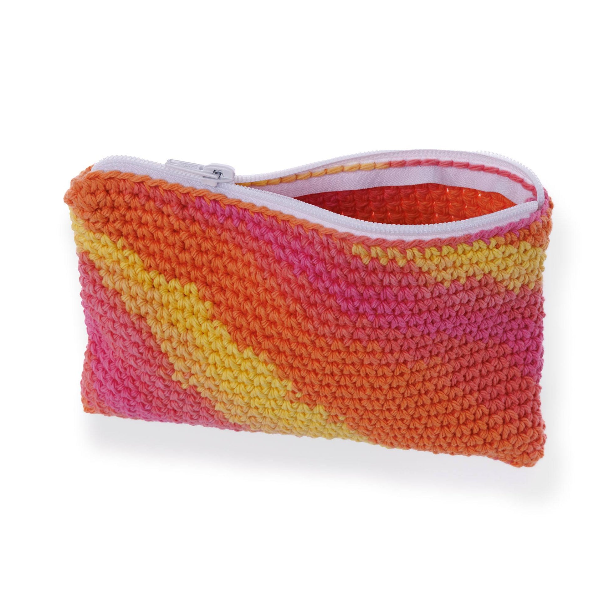 Free Lily Crochet Yarn Zip Pouch Pattern