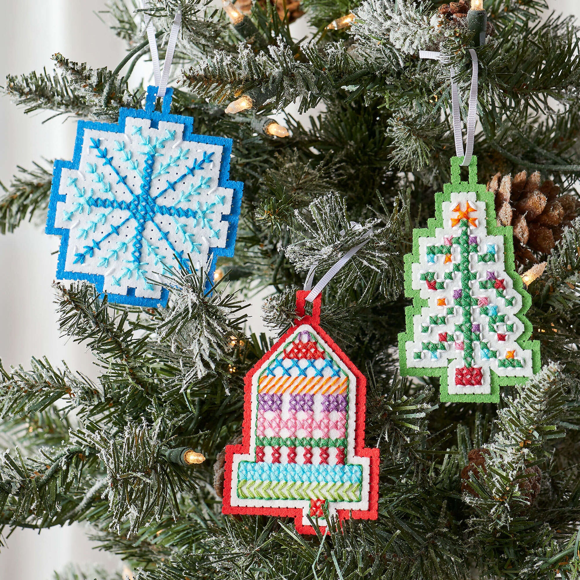 Anchor Craft Stitched Felt Ornaments