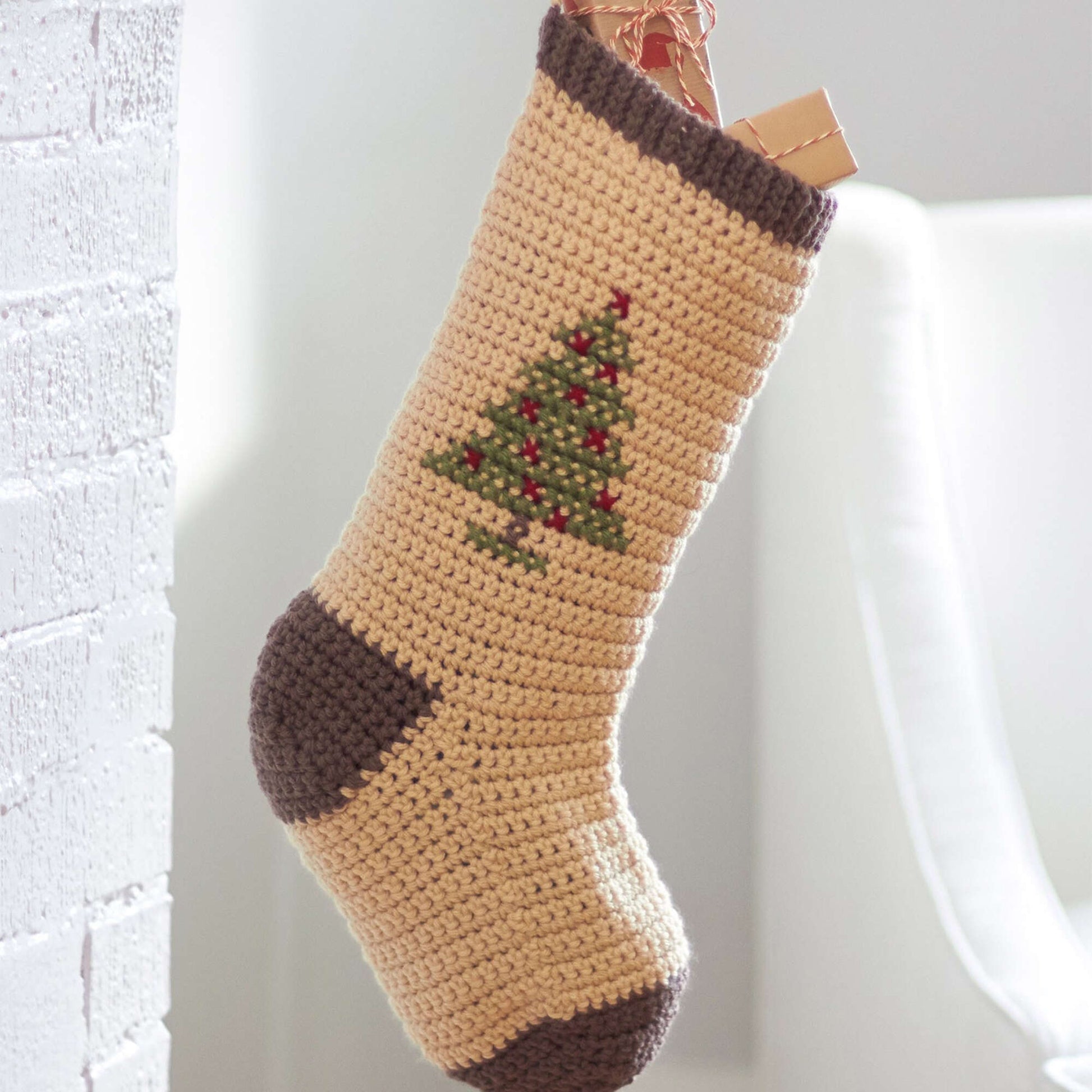 Bernat Cross Stitch Christmas Stockings Pattern | Yarnspirations