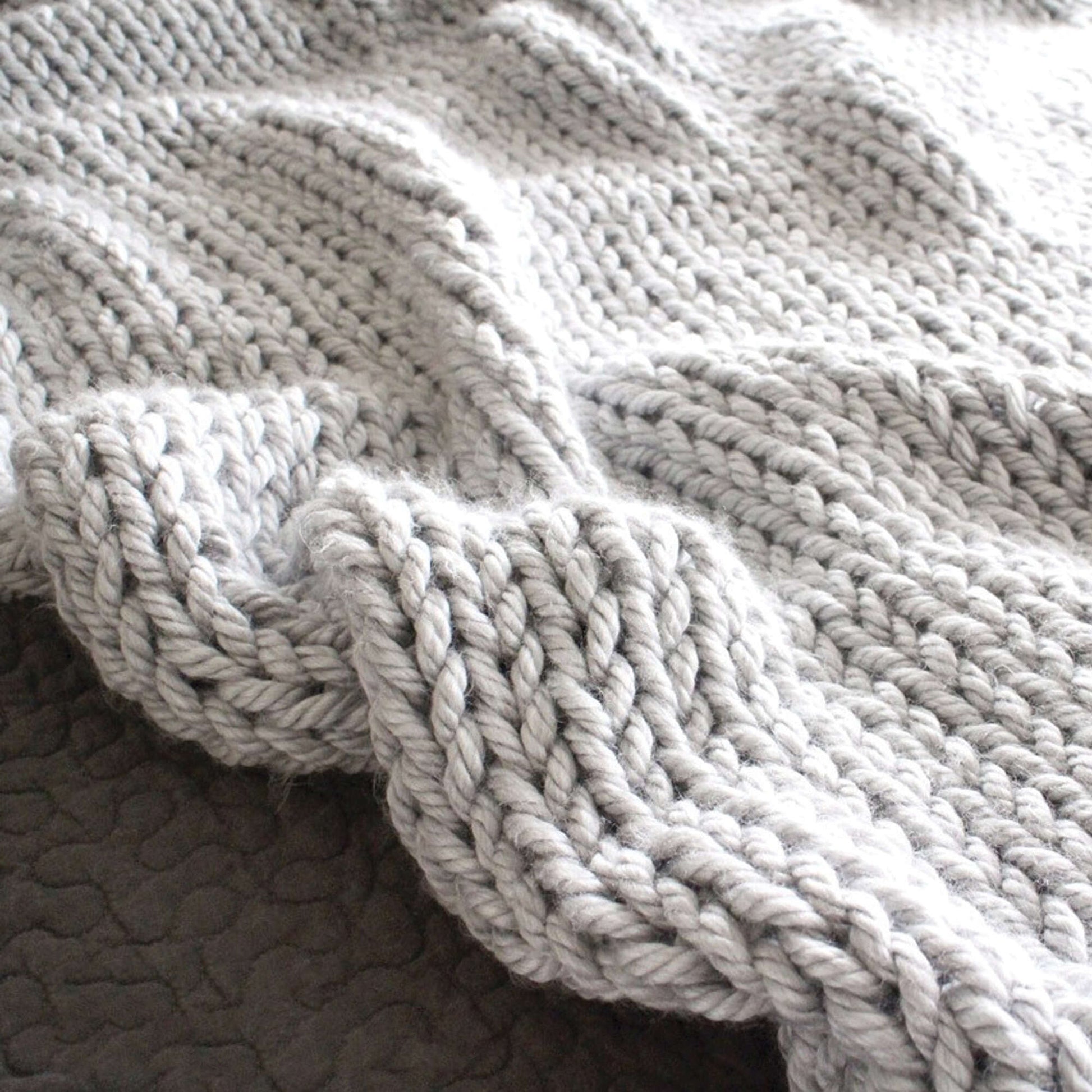 Bernat Mega Knit Throw Pattern | Yarnspirations