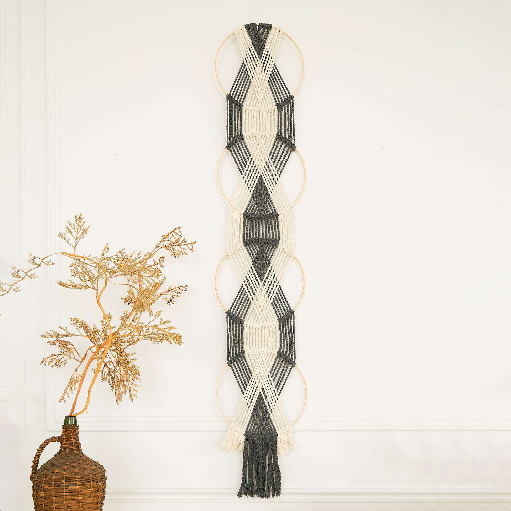 Free Bernat Craft Zig Zag Diamonds Macrame Wall Hanging Pattern