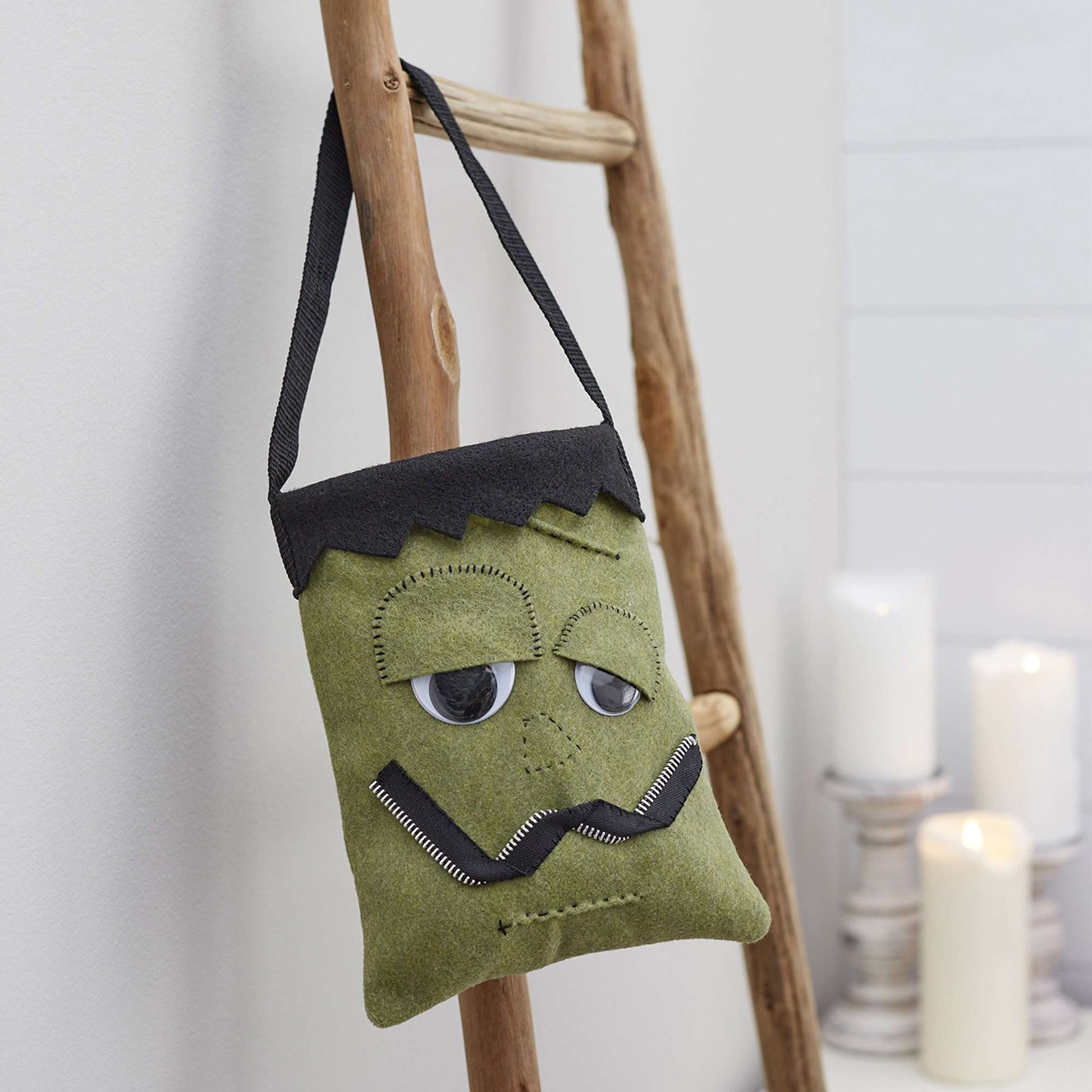 Free Coats & Clark Sewing Monster-ous Tote Pattern