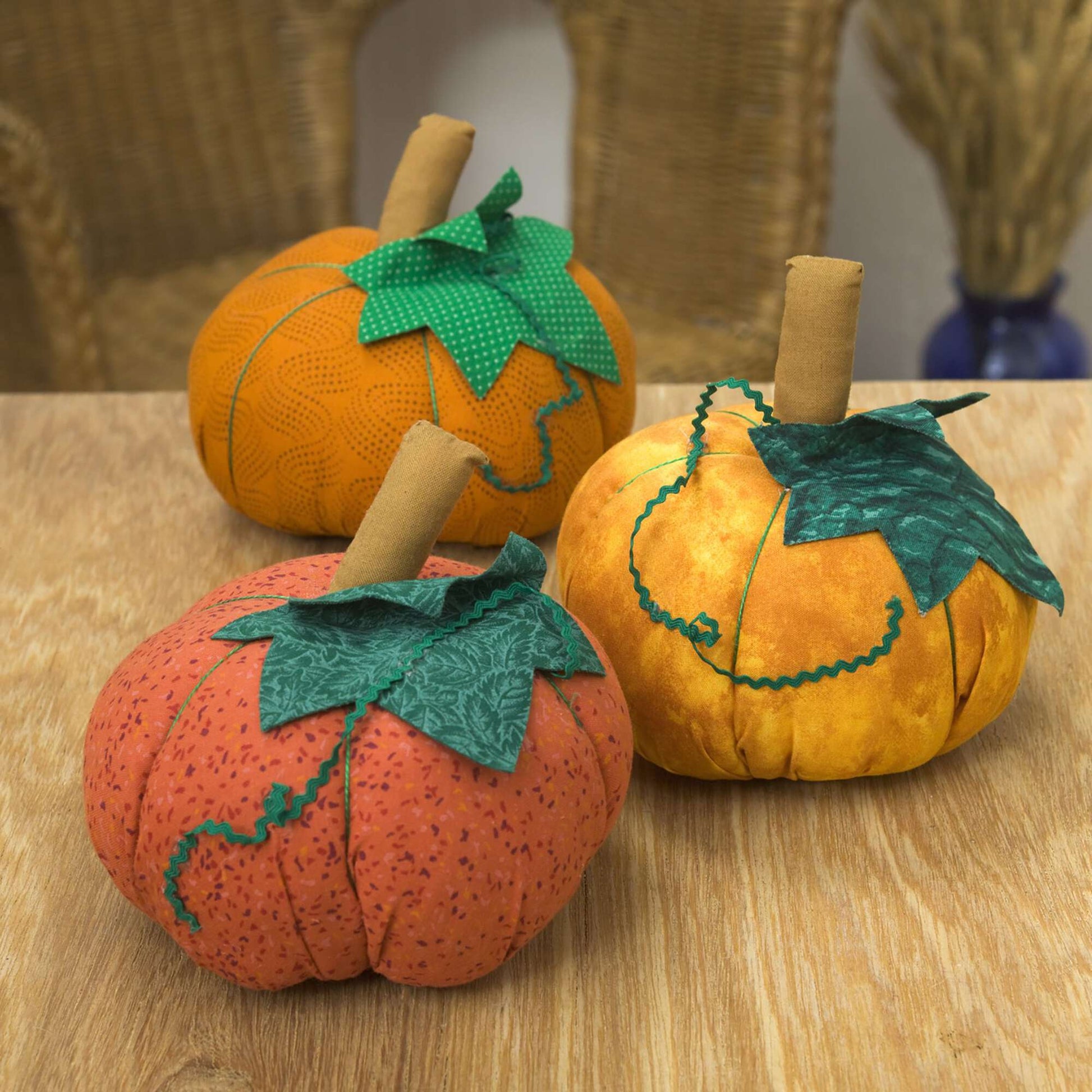 Free Coats & Clark Sewing Pumpkin Patch Pincushion Pattern