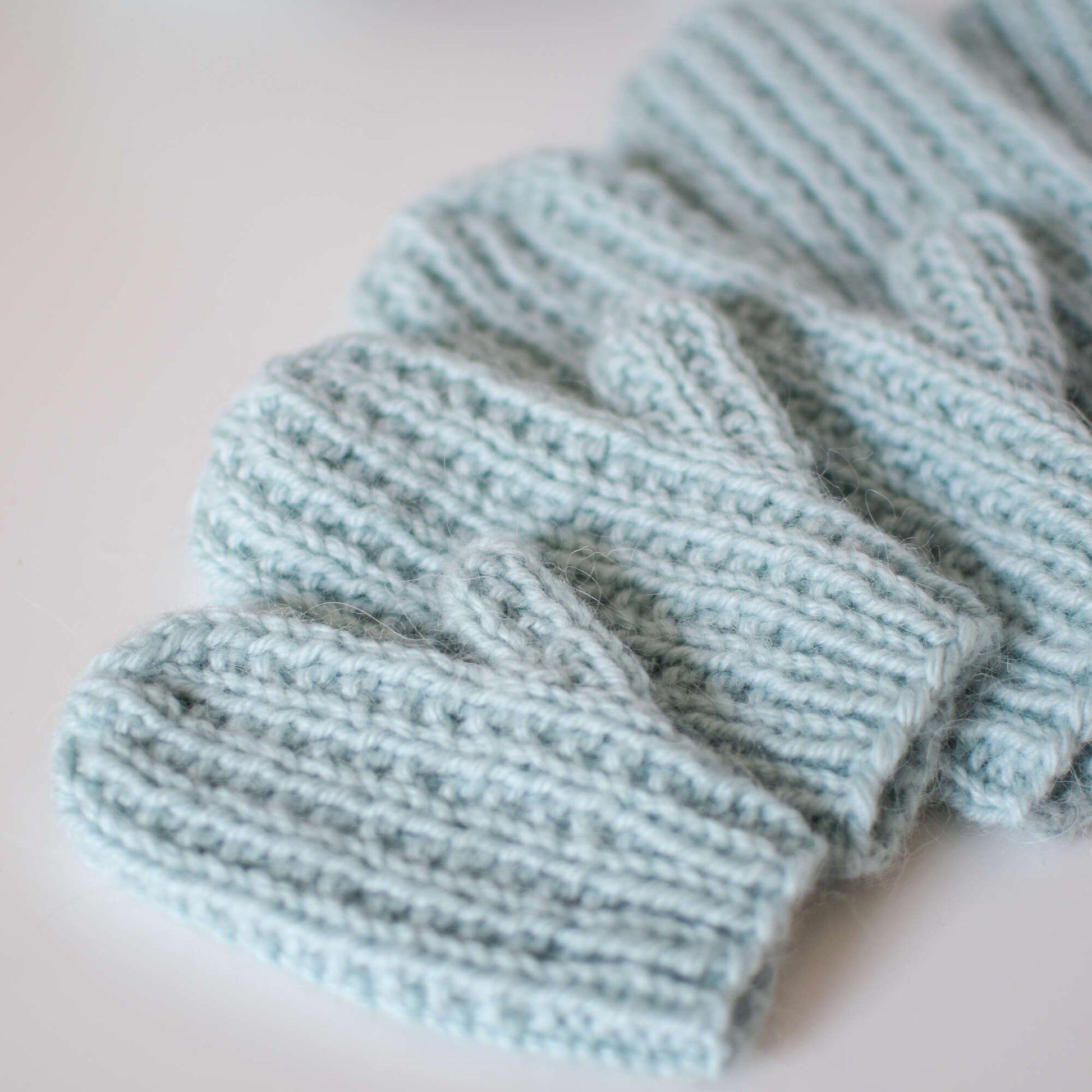 Patons Broken Rib Knit Mittens Pattern | Yarnspirations