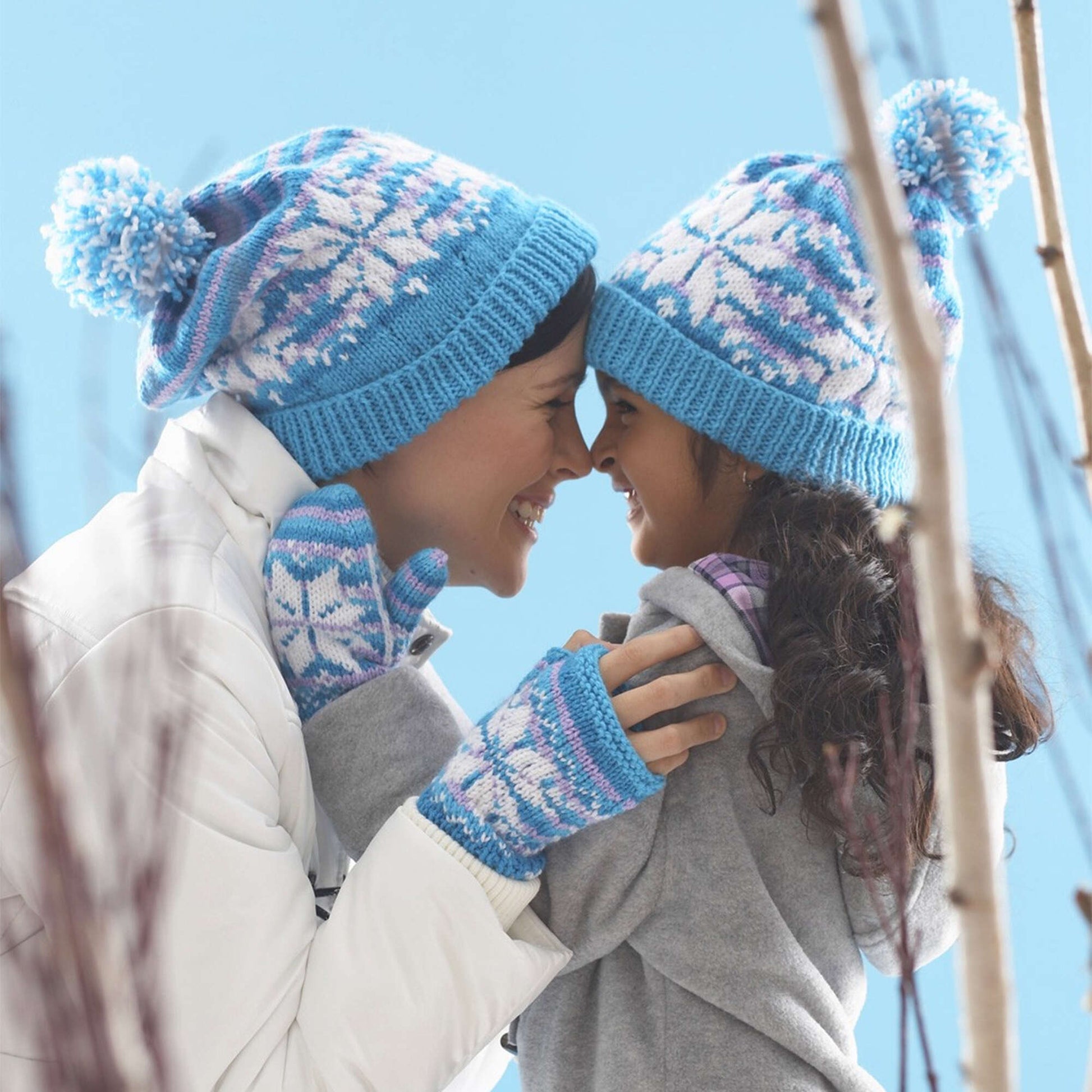 Patons Snowflake Hat And Mittens Set Pattern | Yarnspirations