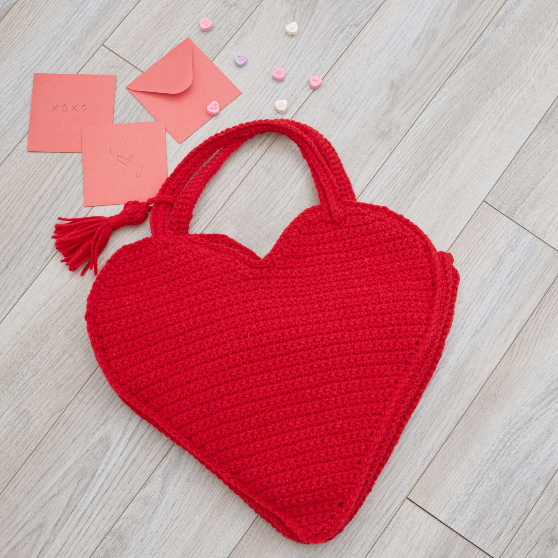 Free Red Heart Heart Tote Bag Pattern