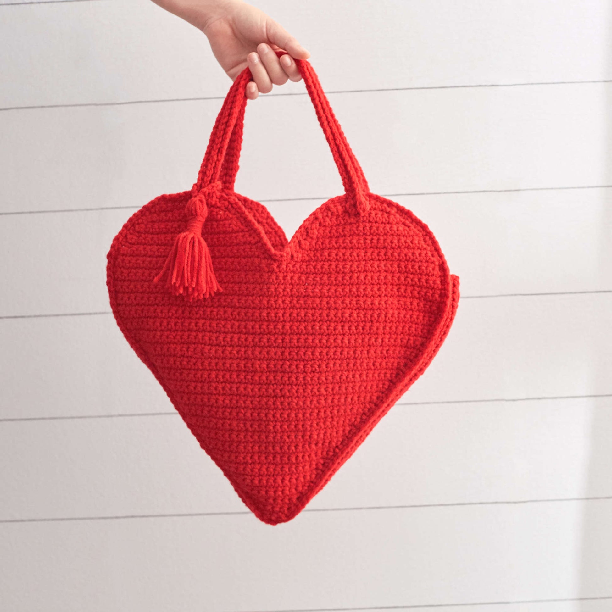 Free Red Heart Heart Tote Bag Pattern
