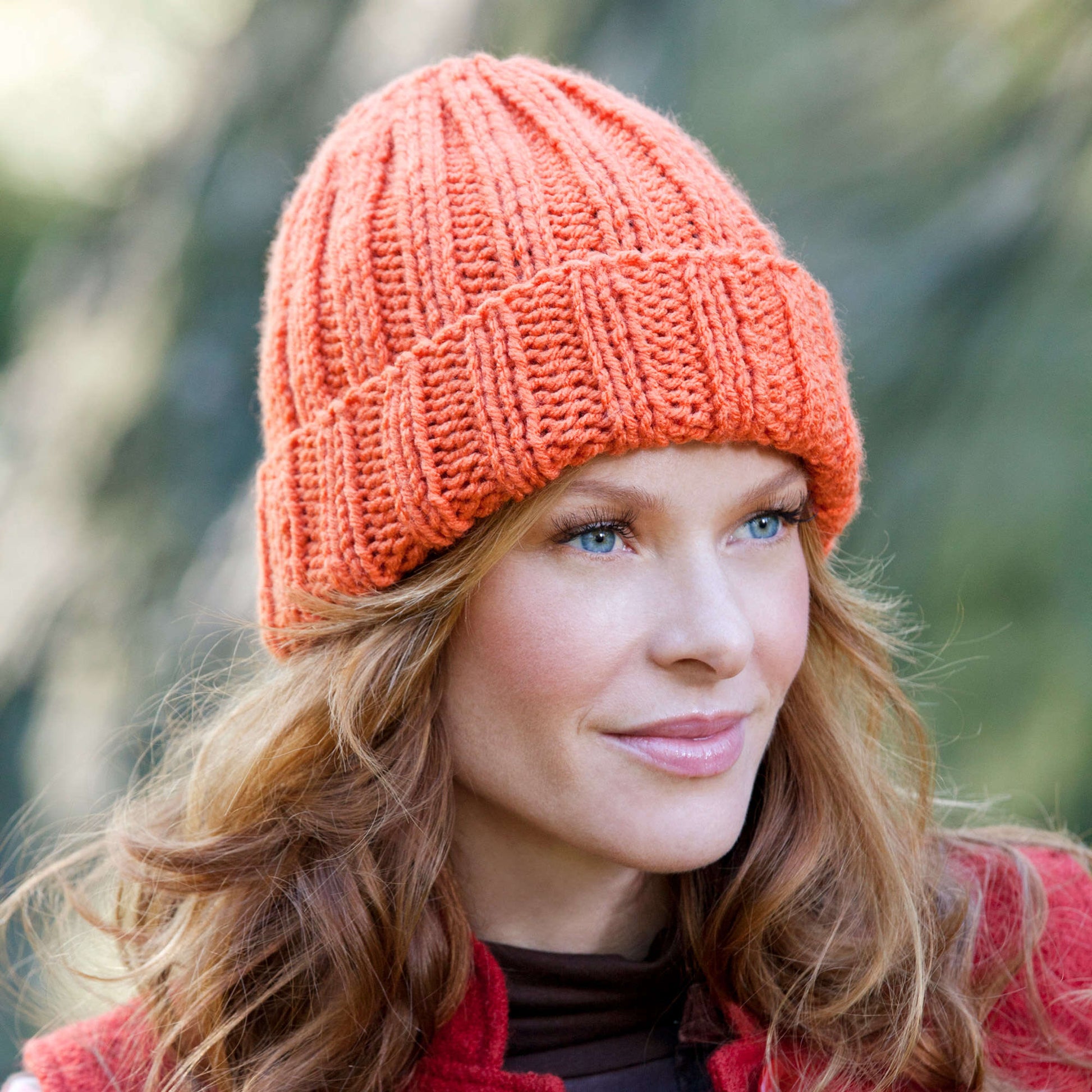 Red Heart Easy-Fit Ribbed Hat Pattern | Yarnspirations